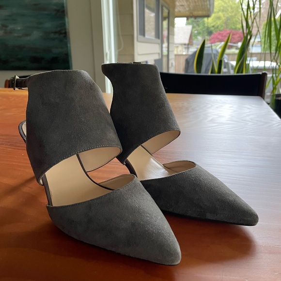 Gorgeous grey suede ankle strap heels by Nine West - Picture 3 of 10